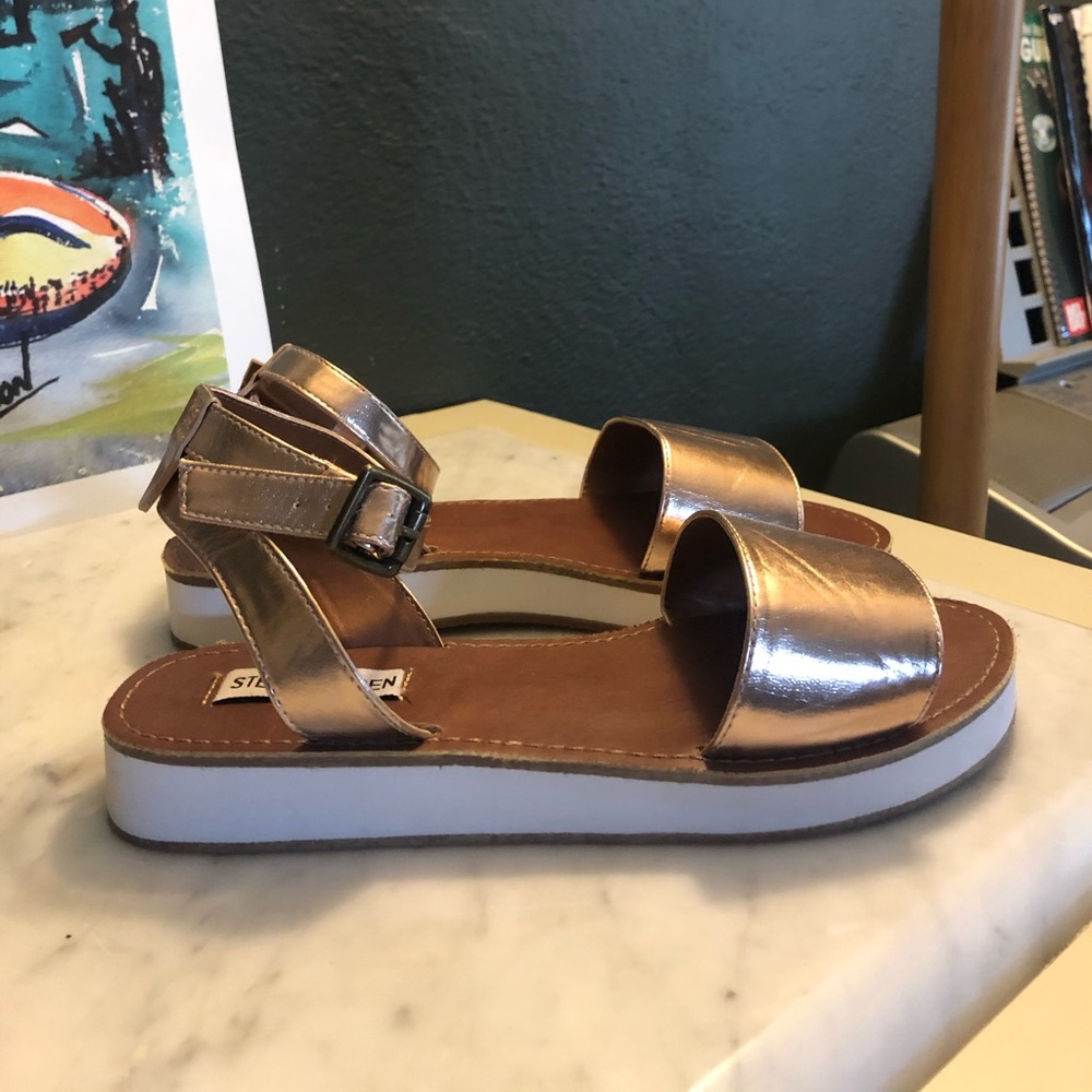 STEVE MADDEN ROSE GOLD SANDALS 7 1/2